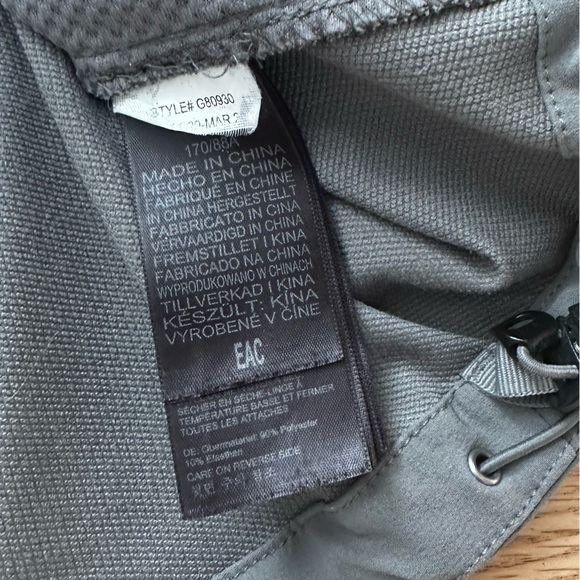 Men’s Marmot soft shell jacket - Picture 10 of 12